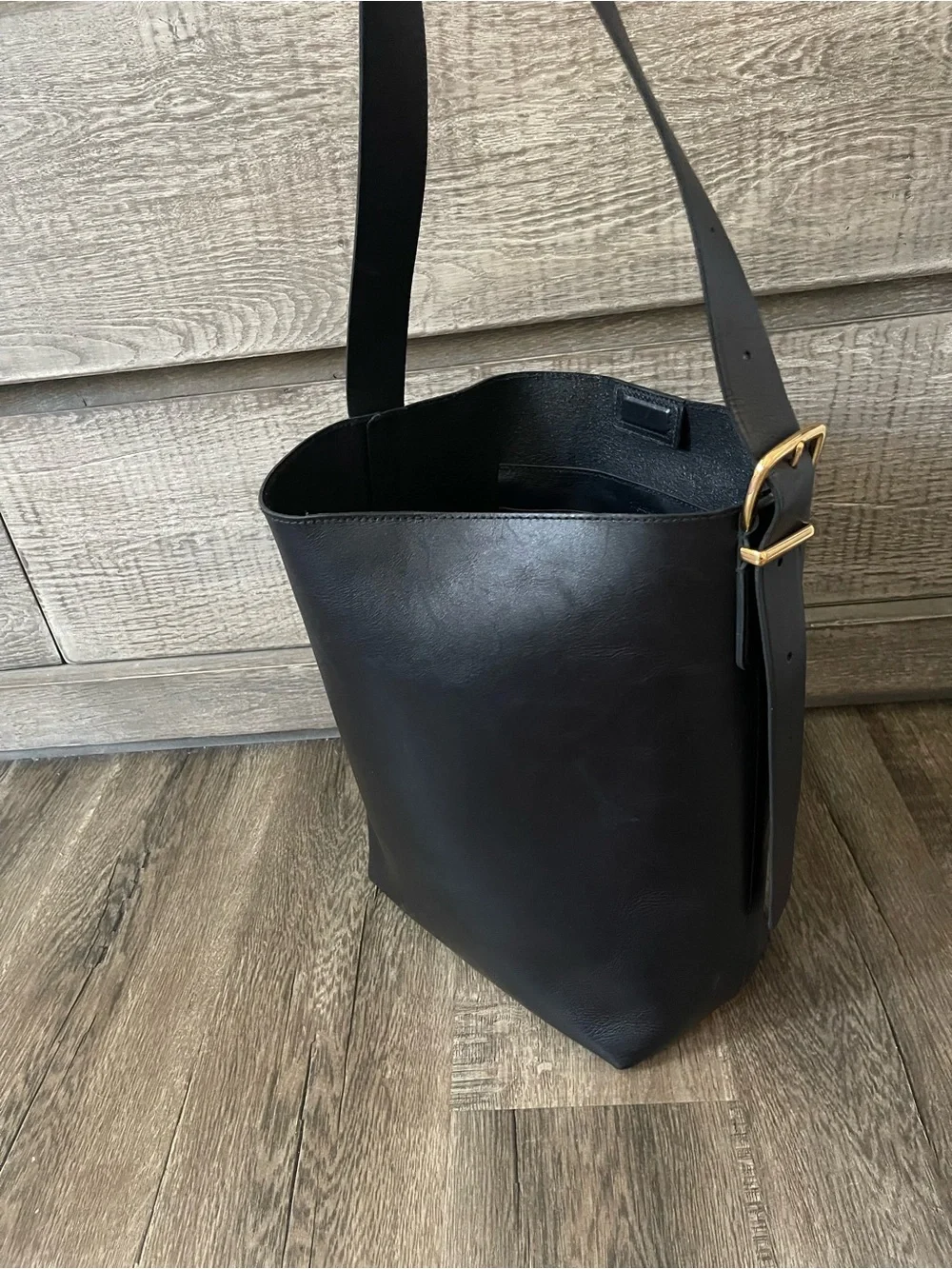 Madewell Essential Bucket Tote BagBlack Leather Bucket Bag with Adjustable Strap